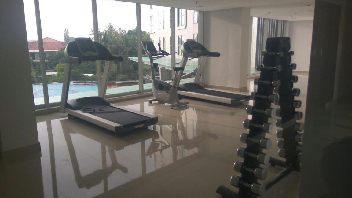 2 Bedrooms - Royal Olive Apartment - Pejaten South Of Jakarta Bagian luar foto